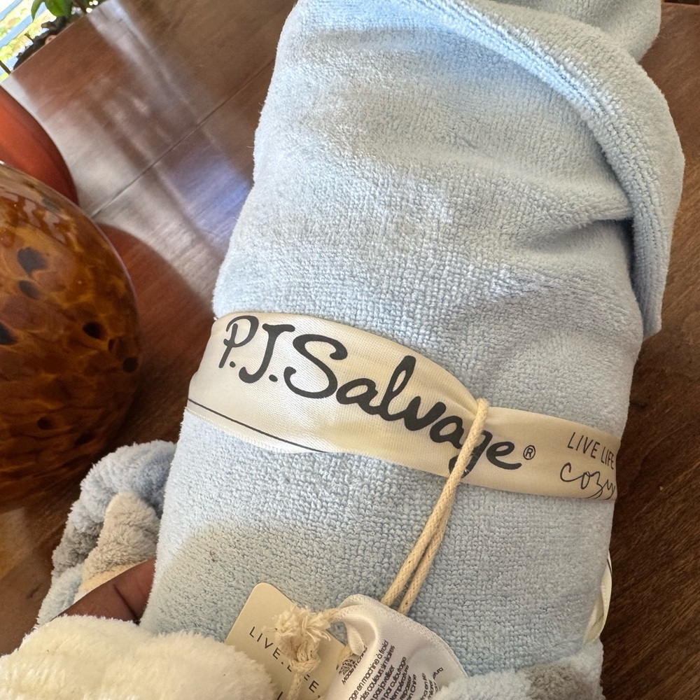 PJ Salvage Light Blue Plush Spa Set of 3 with Multicolor Trim